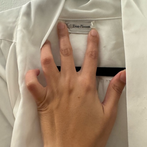 Vintage white bow blouse in silky fabric, size medium - Picture 4 of 5